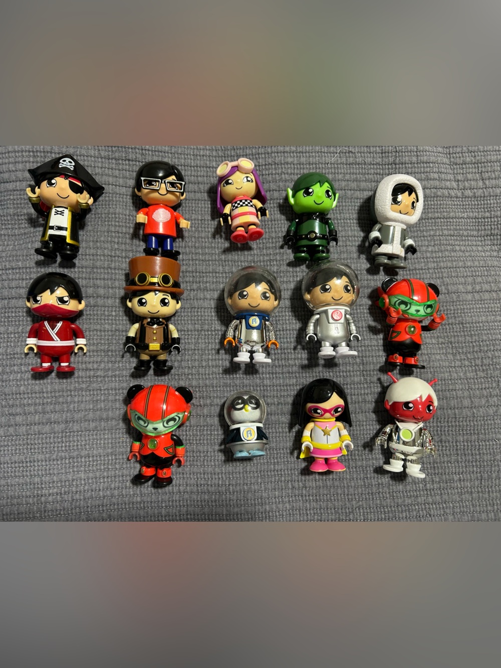 Ryan’s World Figure Lot – 14 Figures & Characters | Pirates, Robots, Astronauts